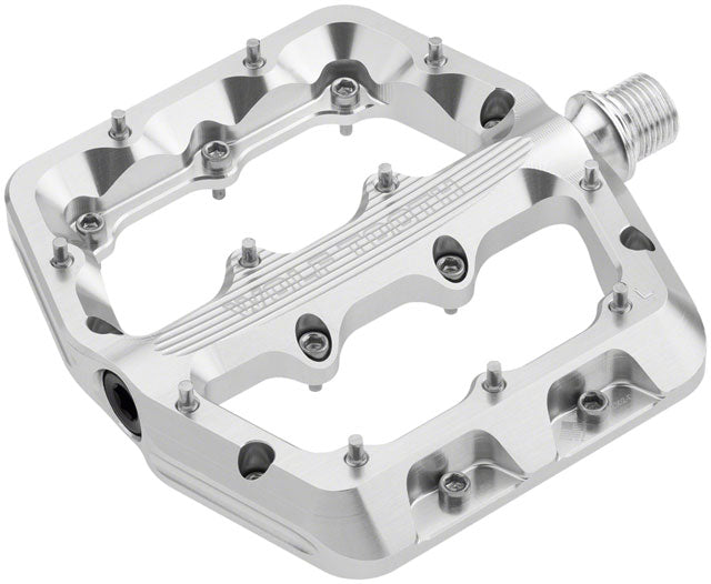 Wolf Tooth Waveform Pedals - Silver, Large